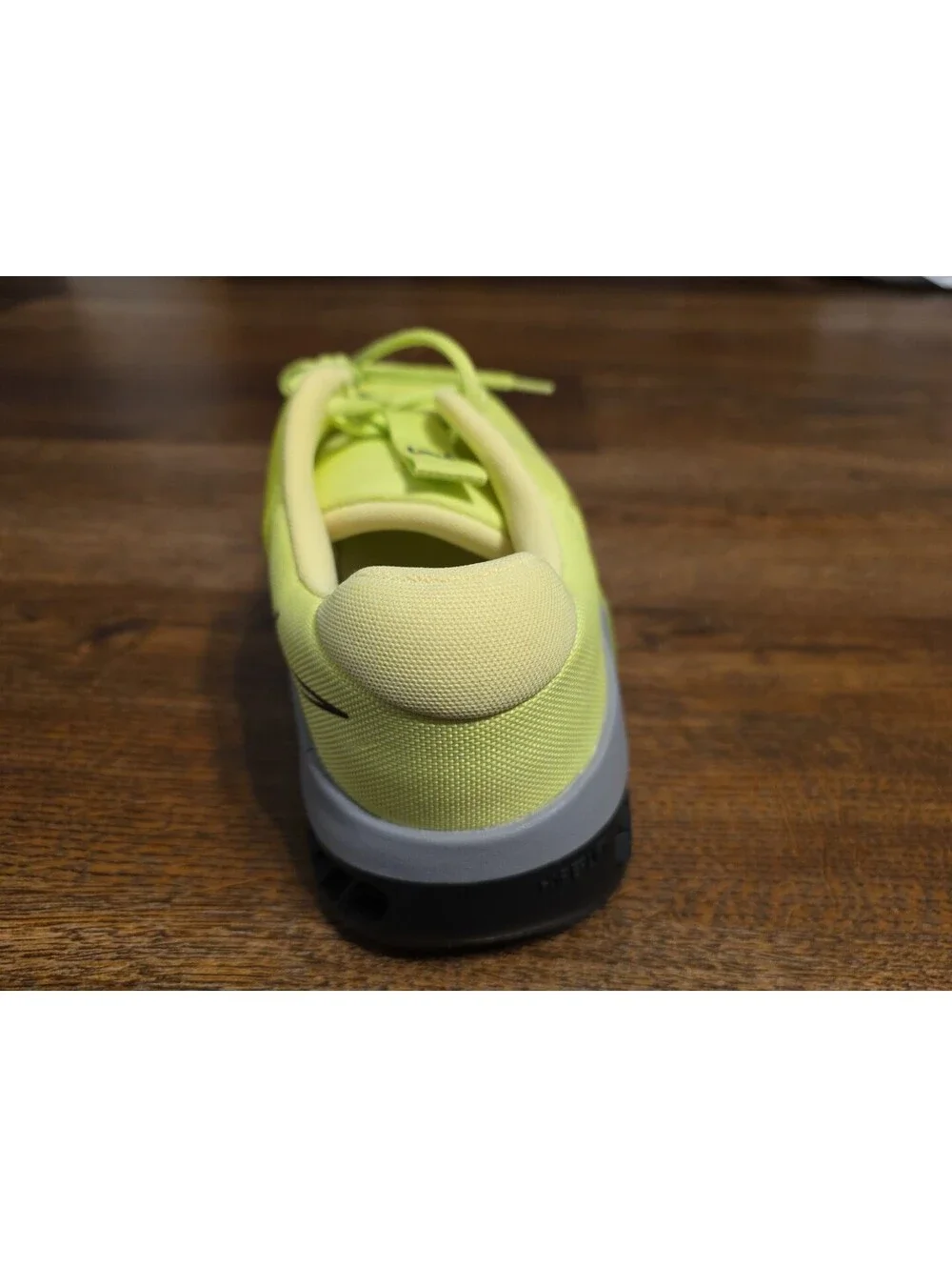 Size 12.5 Nike Metcon 9 Men Training Shoes Light Lemon Twist Volt DZ2617 701 New